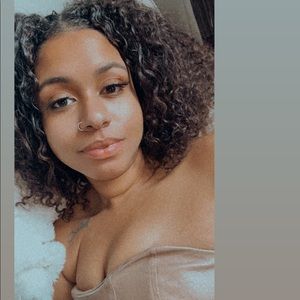 Meet your Posher, Natasha